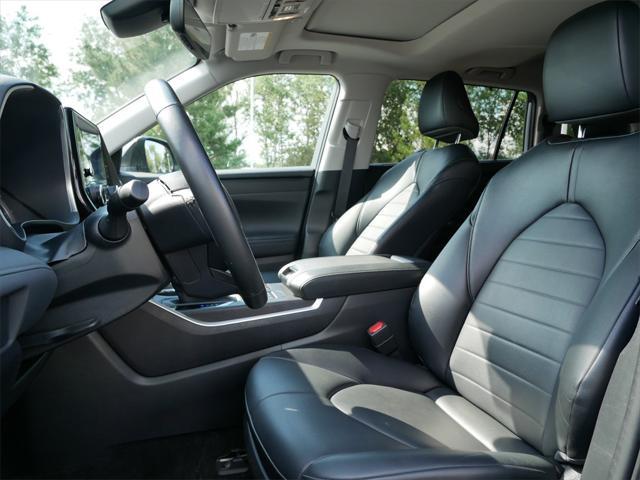 used 2023 Toyota Highlander car, priced at $42,792