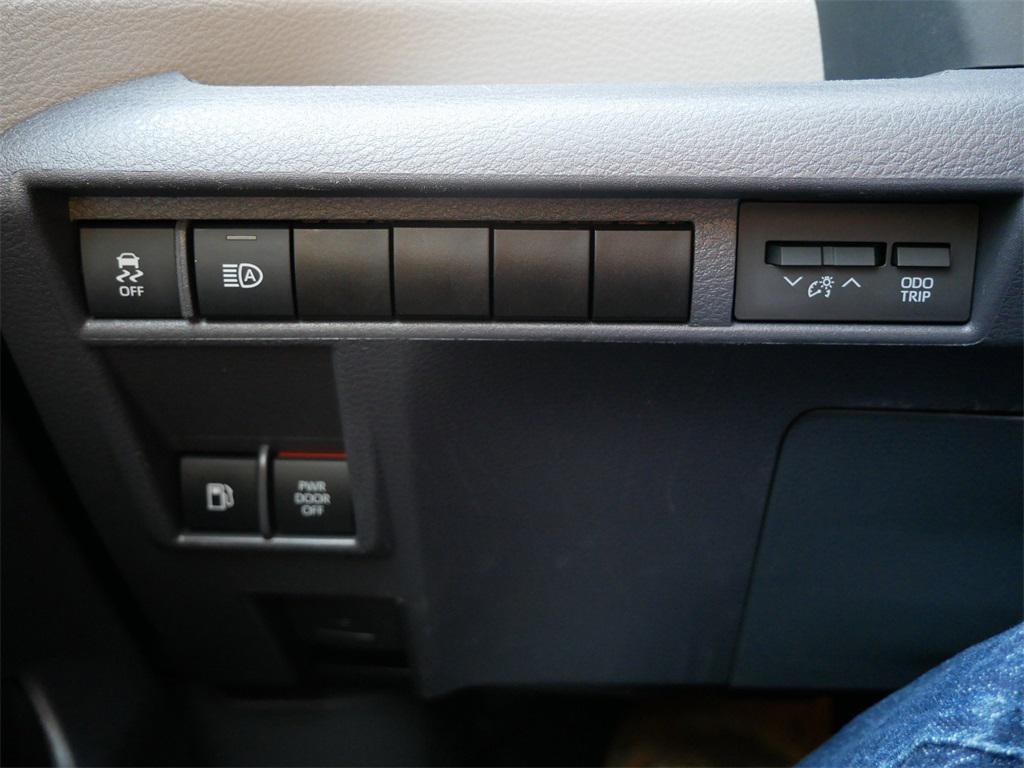 used 2023 Toyota Sienna car, priced at $37,993