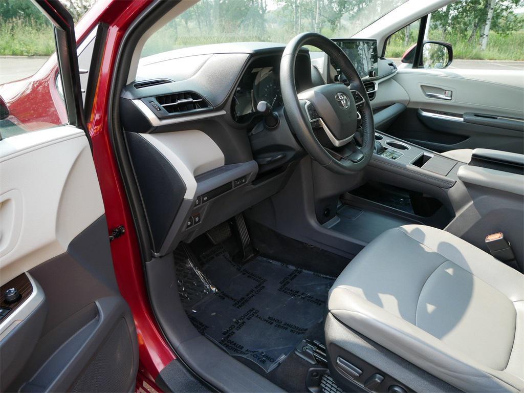 used 2023 Toyota Sienna car, priced at $37,993