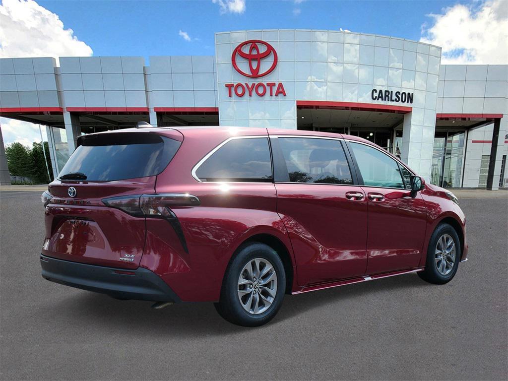 used 2023 Toyota Sienna car, priced at $37,993