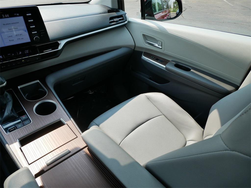 used 2023 Toyota Sienna car, priced at $37,993