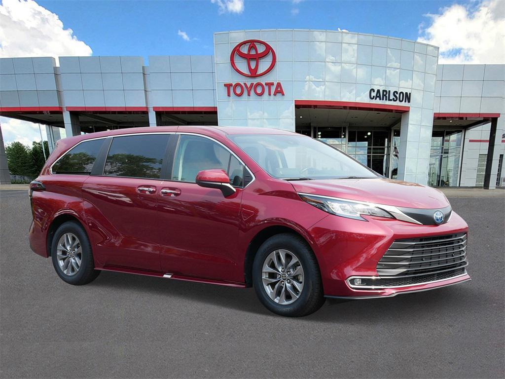 used 2023 Toyota Sienna car, priced at $37,993