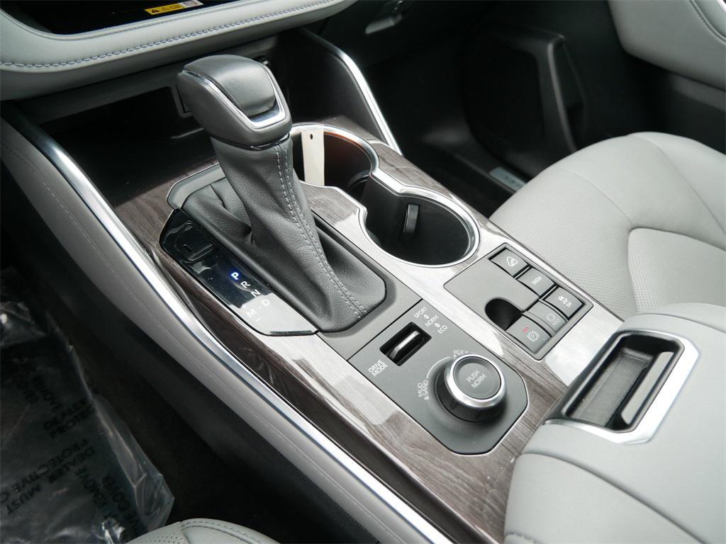 used 2023 Toyota Highlander car, priced at $39,858