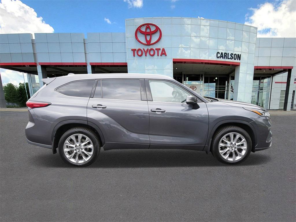 used 2023 Toyota Highlander car, priced at $39,858