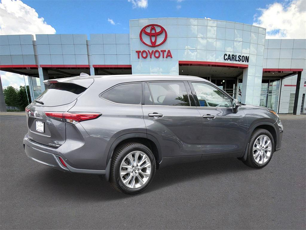 used 2023 Toyota Highlander car, priced at $39,858