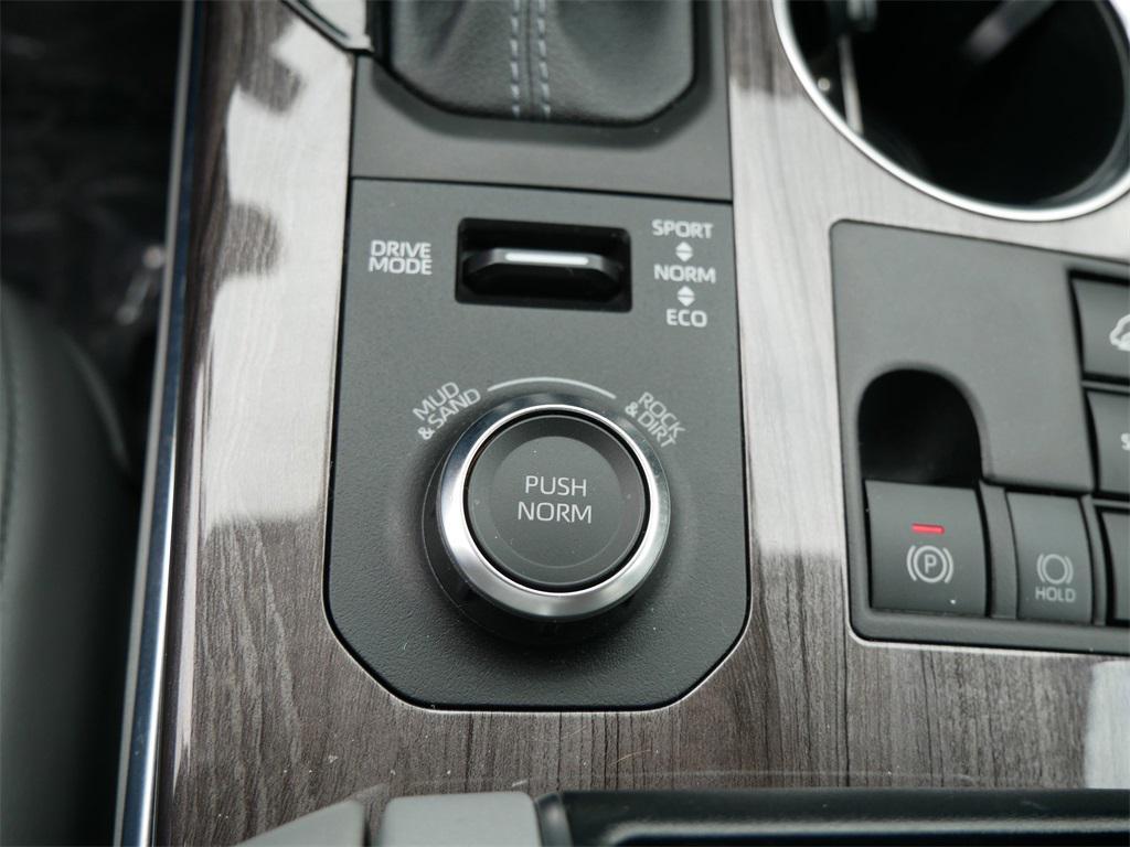 used 2023 Toyota Highlander car, priced at $39,858
