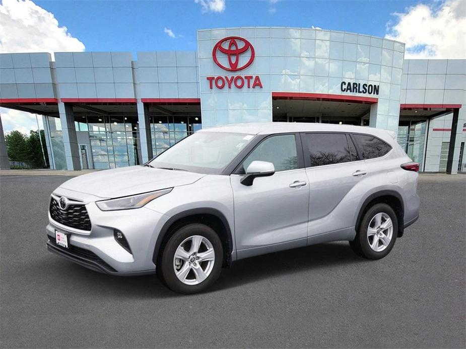 used 2024 Toyota Highlander car, priced at $39,991