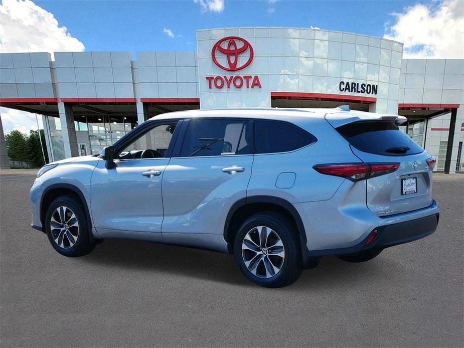 used 2023 Toyota Highlander car, priced at $40,699