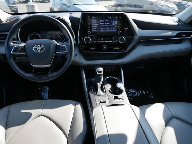 used 2021 Toyota Highlander Hybrid car, priced at $32,822