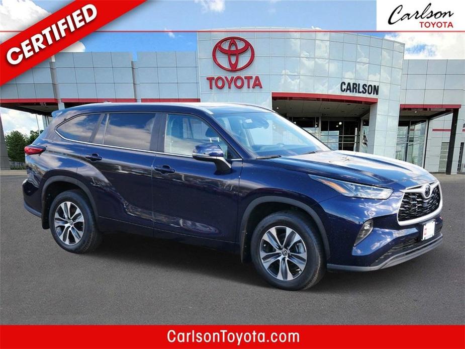 used 2023 Toyota Highlander car, priced at $41,199