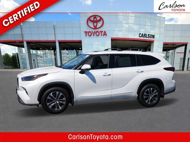 used 2022 Toyota Highlander car, priced at $40,799
