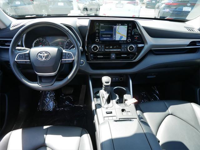 used 2022 Toyota Highlander car, priced at $40,799