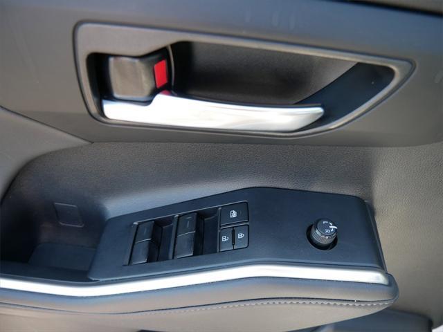 used 2022 Toyota Highlander car, priced at $40,799