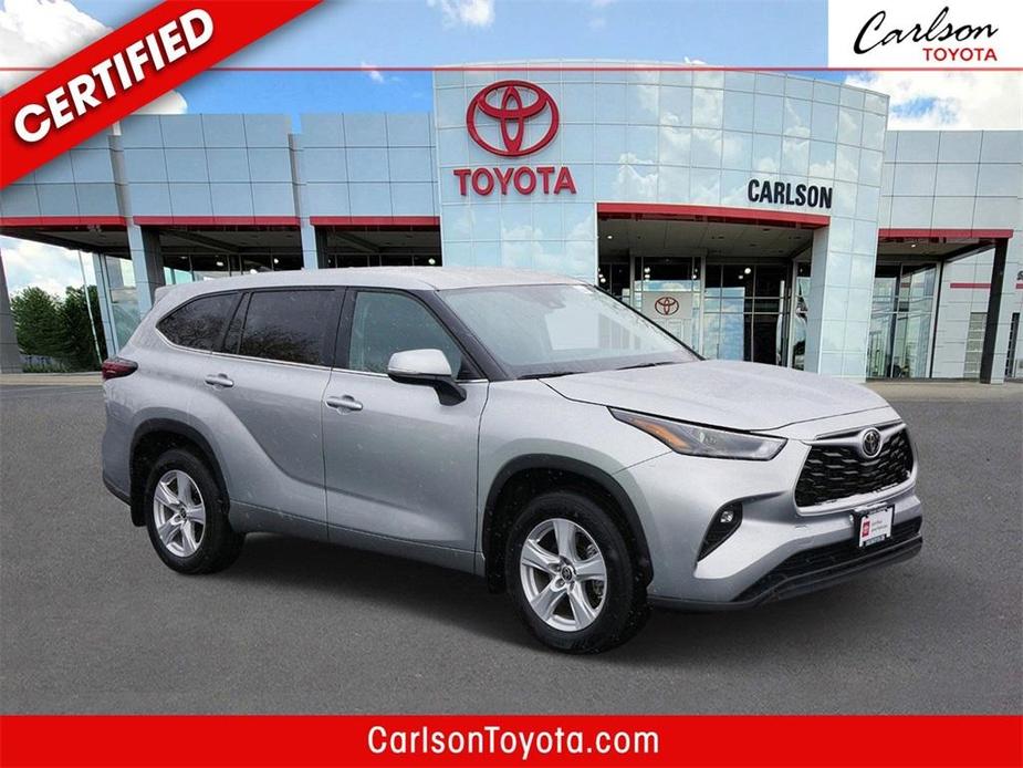 used 2024 Toyota Highlander car, priced at $41,299