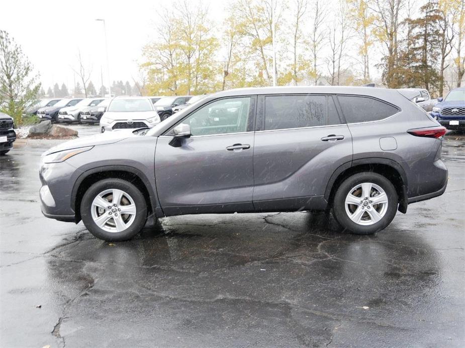 used 2024 Toyota Highlander car, priced at $41,599