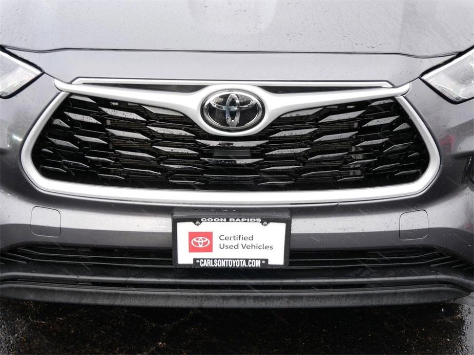 used 2024 Toyota Highlander car, priced at $41,599