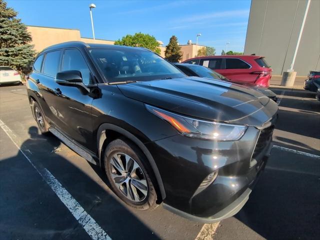 used 2023 Toyota Highlander car, priced at $35,999