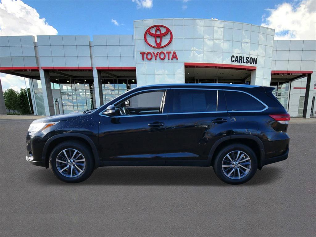used 2019 Toyota Highlander car, priced at $27,991