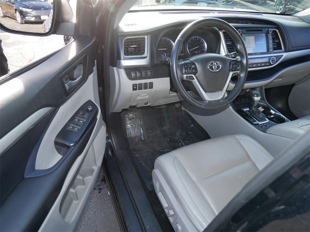 used 2019 Toyota Highlander car, priced at $27,991
