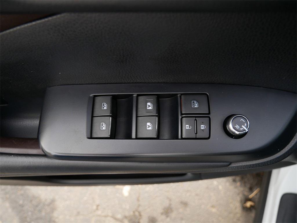 used 2019 Toyota Highlander car, priced at $28,691