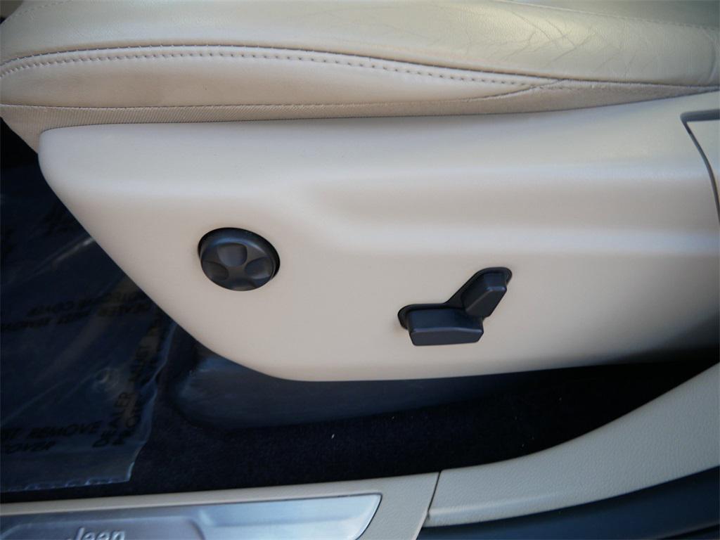 used 2017 Jeep Grand Cherokee car, priced at $17,991