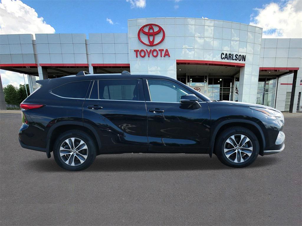 used 2021 Toyota Highlander car, priced at $31,216