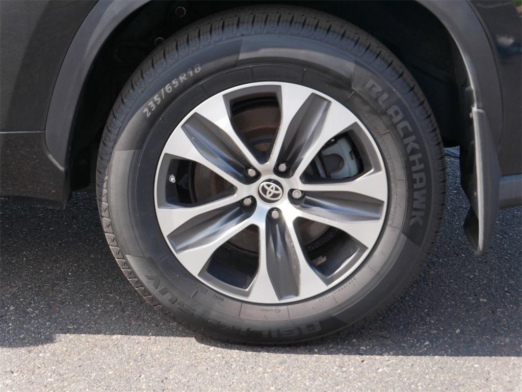 used 2021 Toyota Highlander car, priced at $31,216