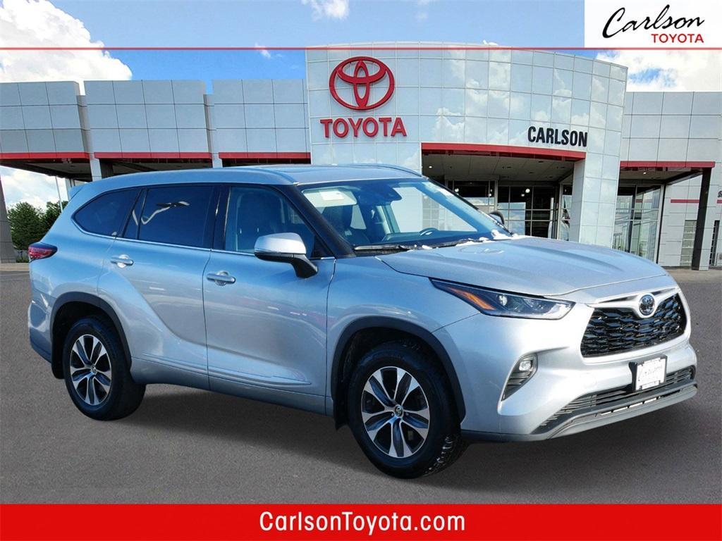 used 2021 Toyota Highlander car, priced at $34,500