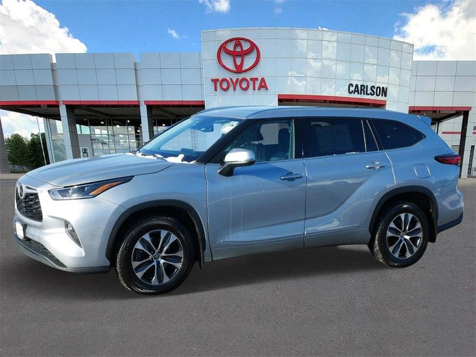 used 2021 Toyota Highlander car, priced at $34,500