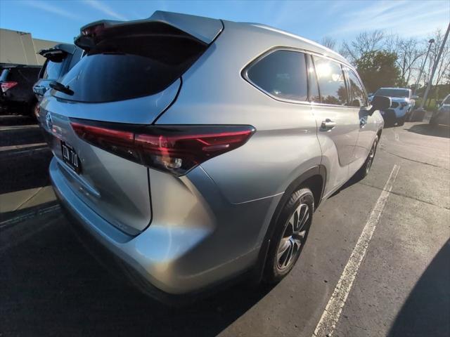 used 2021 Toyota Highlander car, priced at $33,991