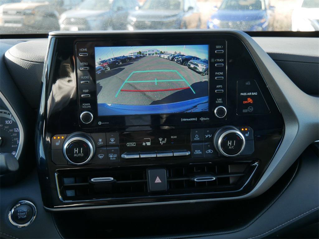 used 2022 Toyota Highlander car, priced at $35,199