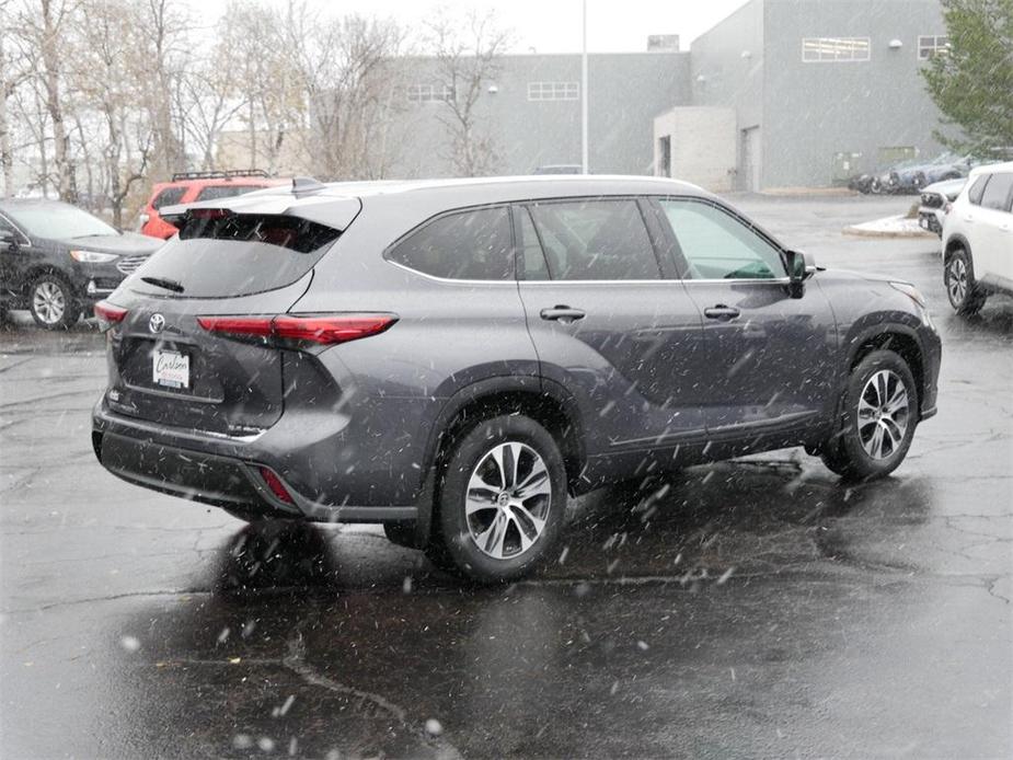 used 2021 Toyota Highlander car, priced at $37,995