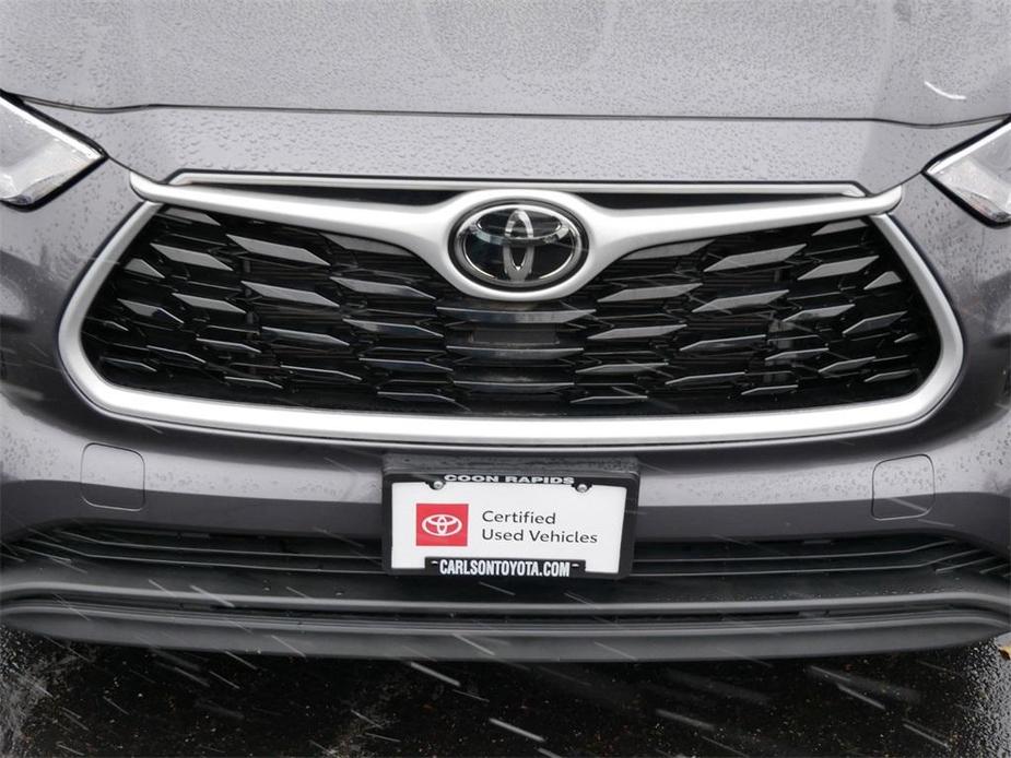 used 2021 Toyota Highlander car, priced at $37,995