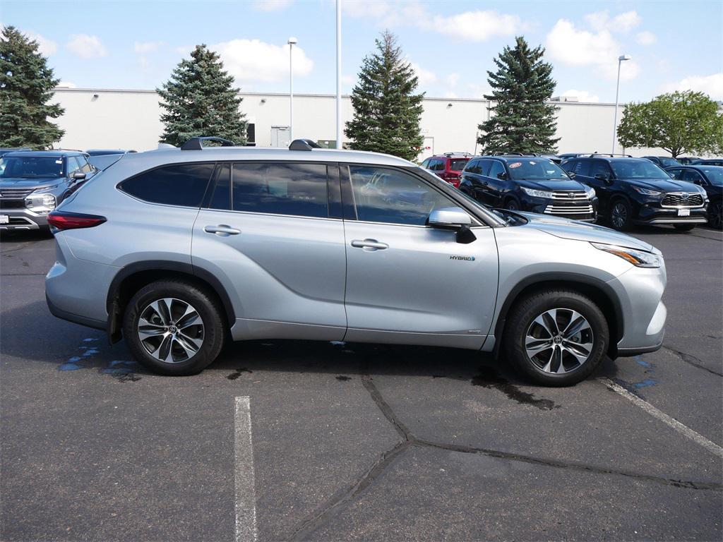 used 2021 Toyota Highlander Hybrid car, priced at $36,301