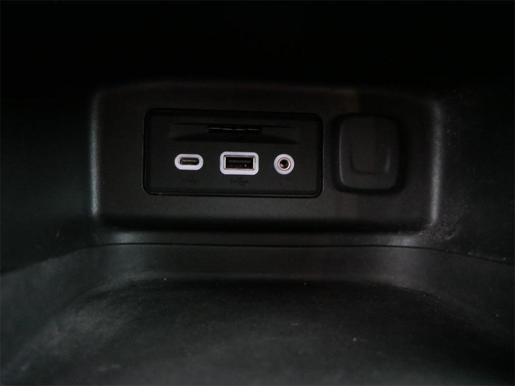 used 2024 Chevrolet Equinox car, priced at $25,974