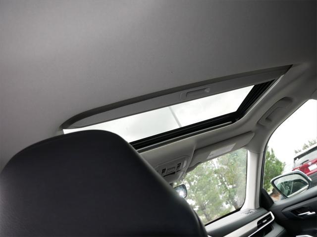 used 2022 Toyota Highlander Hybrid car, priced at $39,993