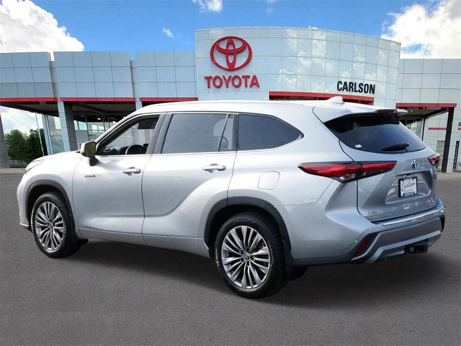 used 2021 Toyota Highlander Hybrid car, priced at $47,000