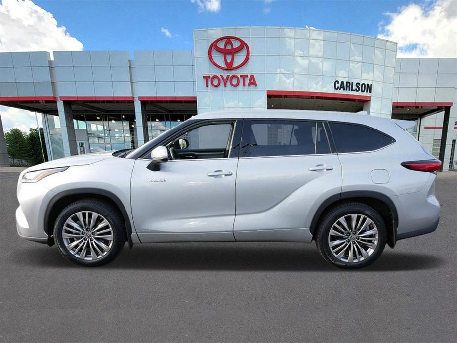 used 2021 Toyota Highlander Hybrid car, priced at $47,000