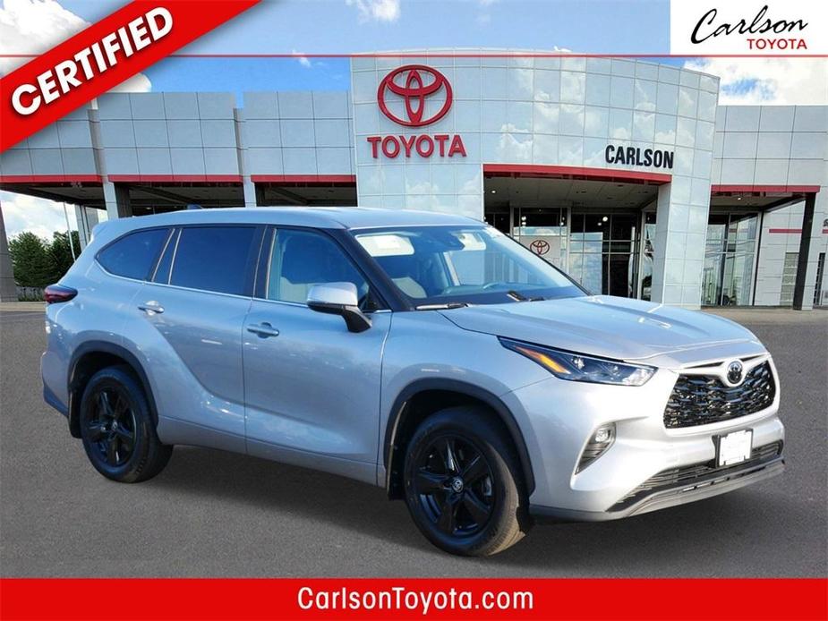 used 2024 Toyota Highlander car, priced at $41,999