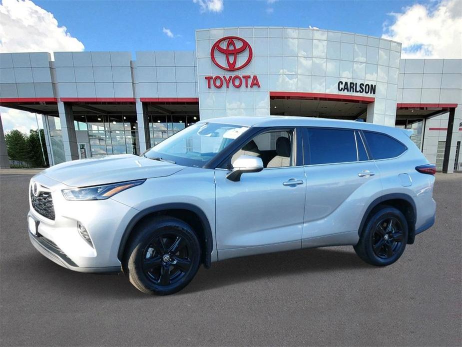 used 2024 Toyota Highlander car, priced at $41,999