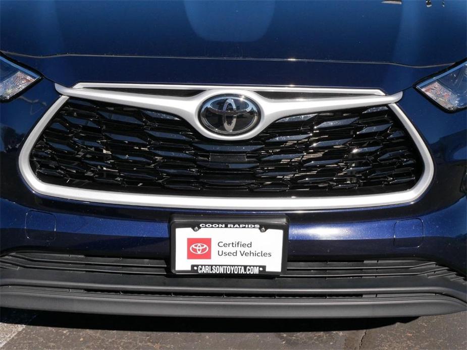 used 2023 Toyota Highlander car, priced at $40,699