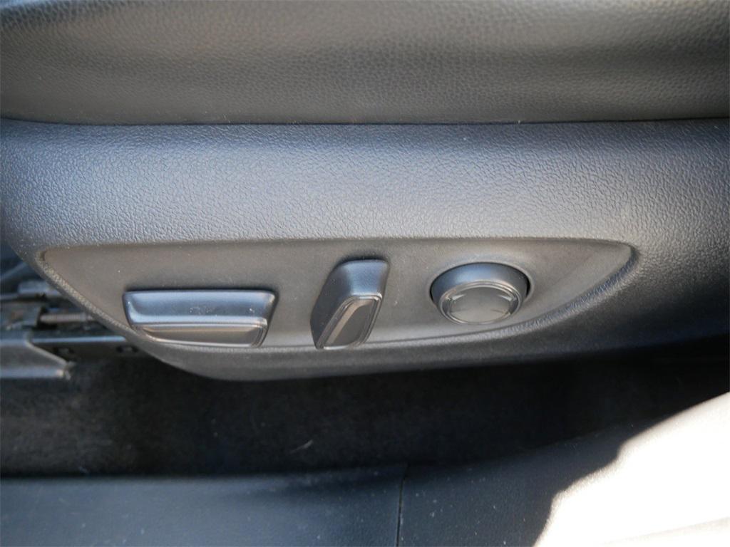 used 2020 Toyota Highlander car, priced at $27,481