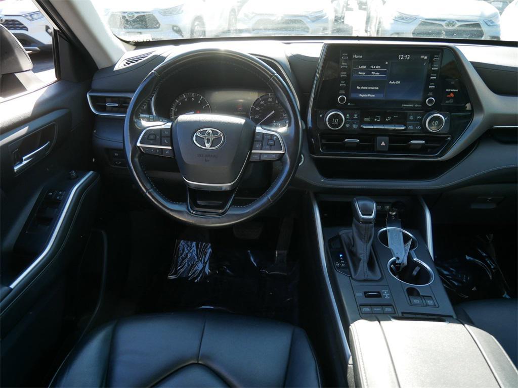 used 2020 Toyota Highlander car, priced at $27,481