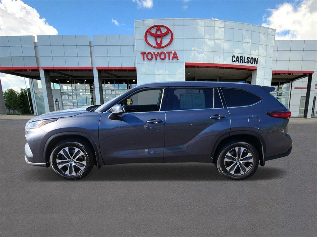 used 2020 Toyota Highlander car, priced at $27,481