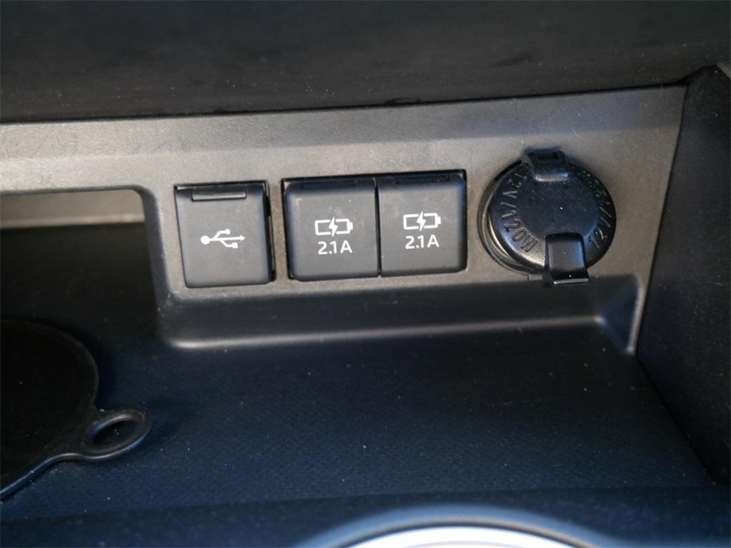 used 2020 Toyota Highlander car, priced at $27,481