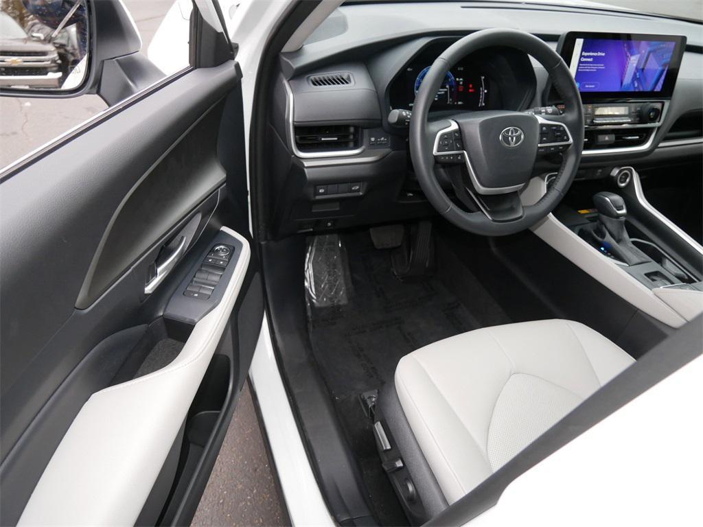used 2025 Toyota Grand Highlander car, priced at $47,791