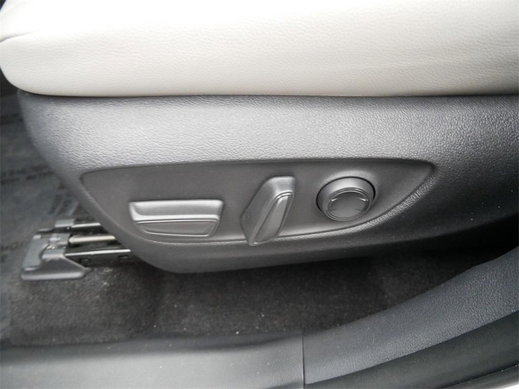 used 2025 Toyota Grand Highlander car, priced at $47,791