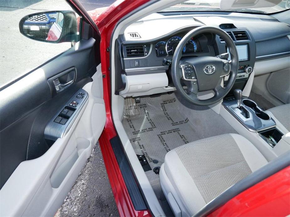 used 2014 Toyota Camry Hybrid car, priced at $13,999