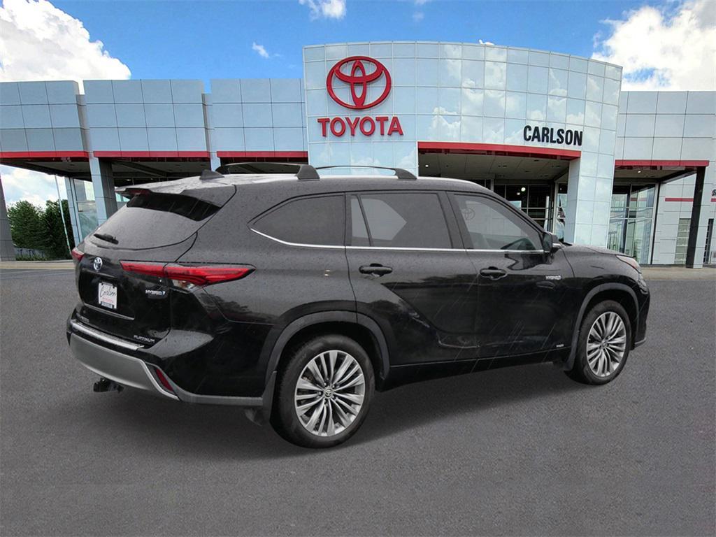 used 2021 Toyota Highlander Hybrid car, priced at $37,500