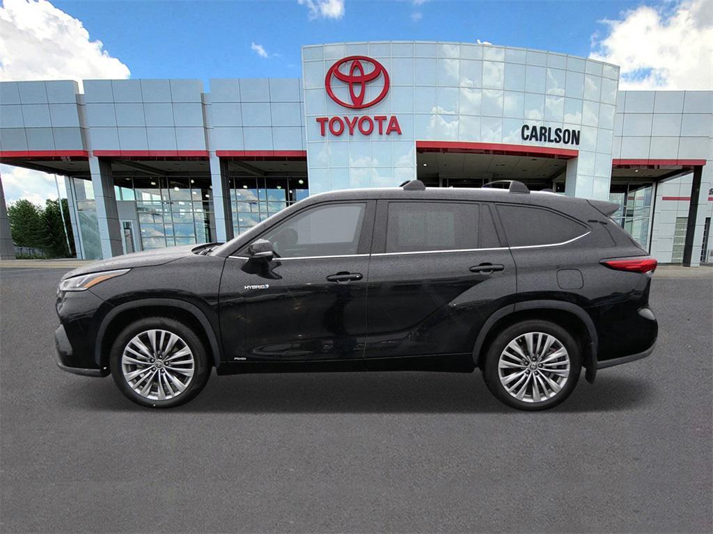 used 2021 Toyota Highlander Hybrid car, priced at $37,500